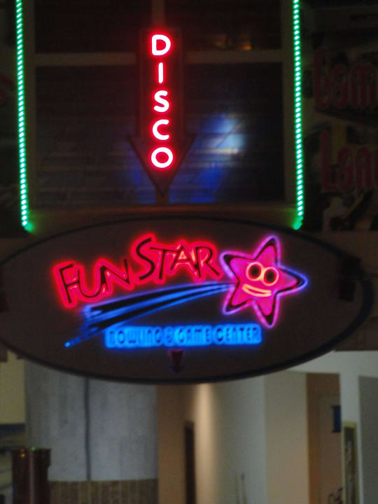 Disco Selge Beach Resort