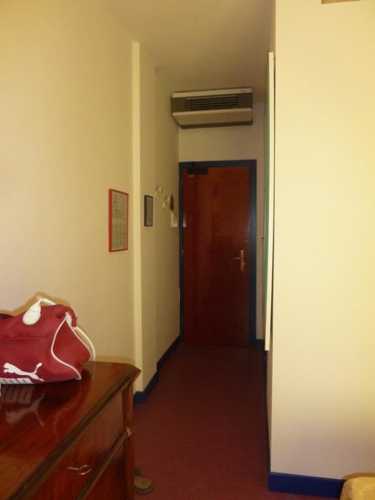 Flur im Doppelzimmer Hotel Miramare