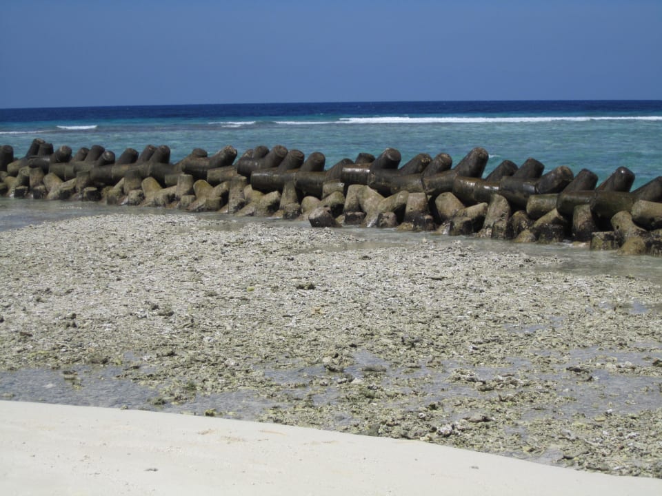 Bei Ebbe Kuredu Island Resort & Spa