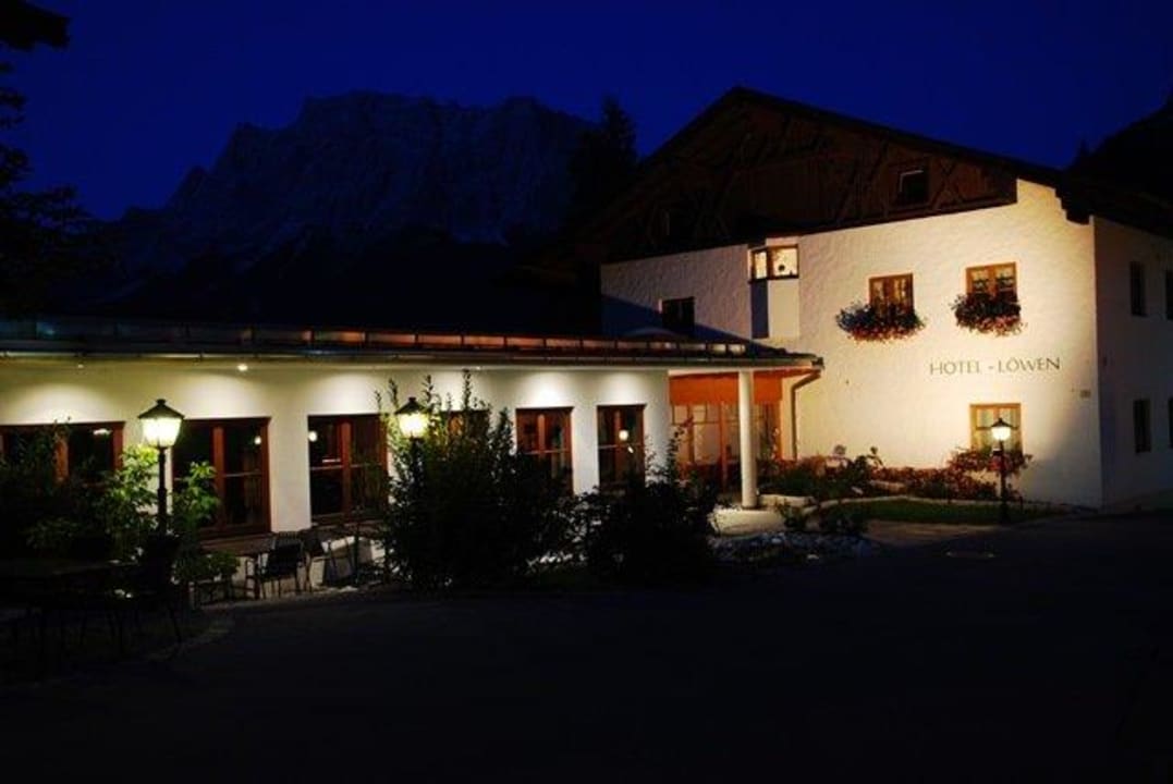 Hoteleingang Hotel Gasthof Zum Goldenen Löwen