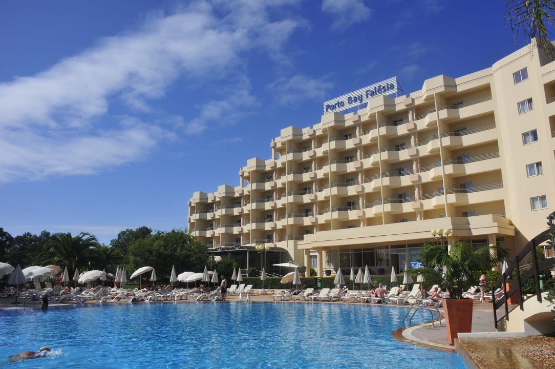 Pool mit Hotel PortoBay Falésia