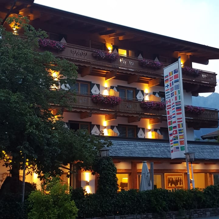 Außenansicht Hotel Hochfilzer