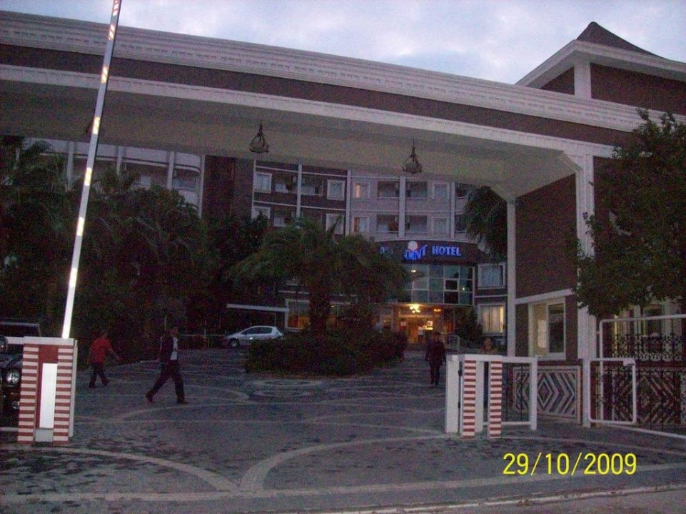 Schrankeneingang Side Alegria Hotel & Spa - Adults only +16