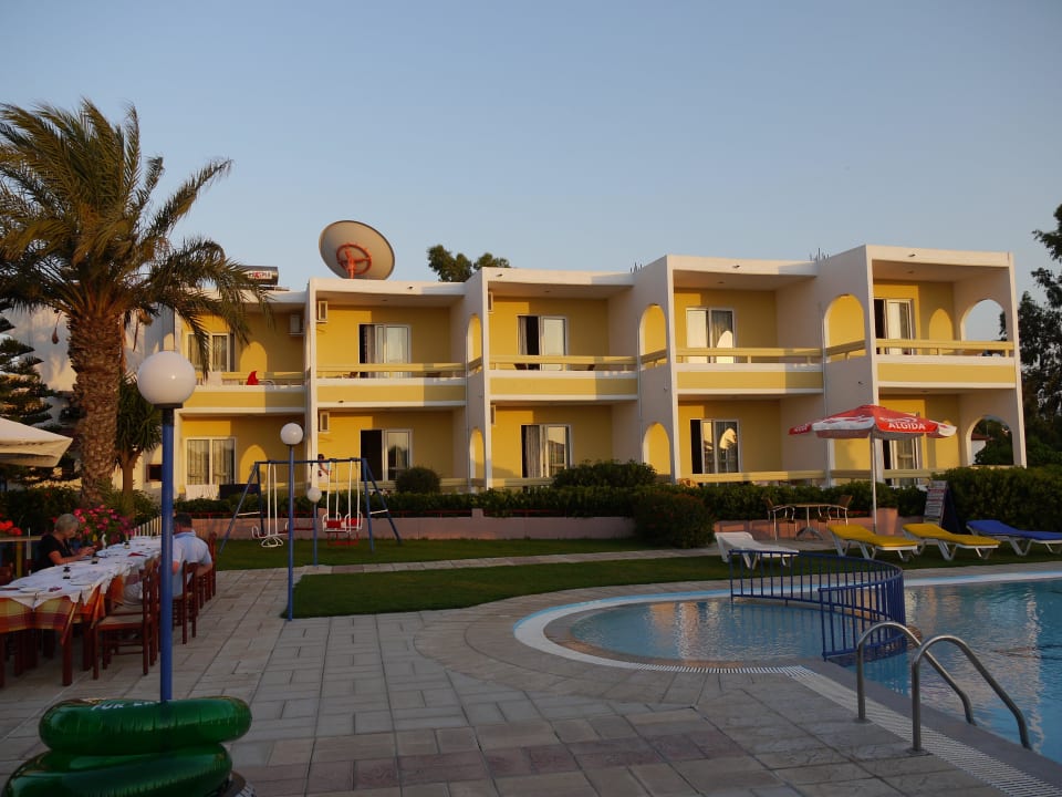 Pool und Apartments Sea View Hotel
