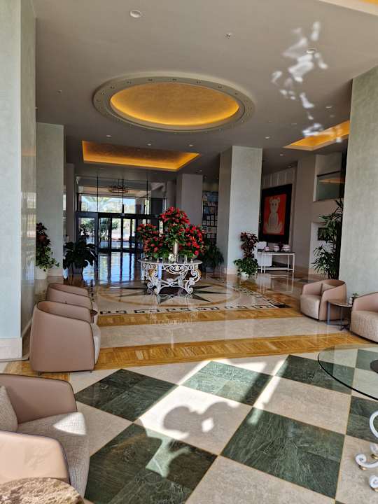 Lobby Arum Barut Collection