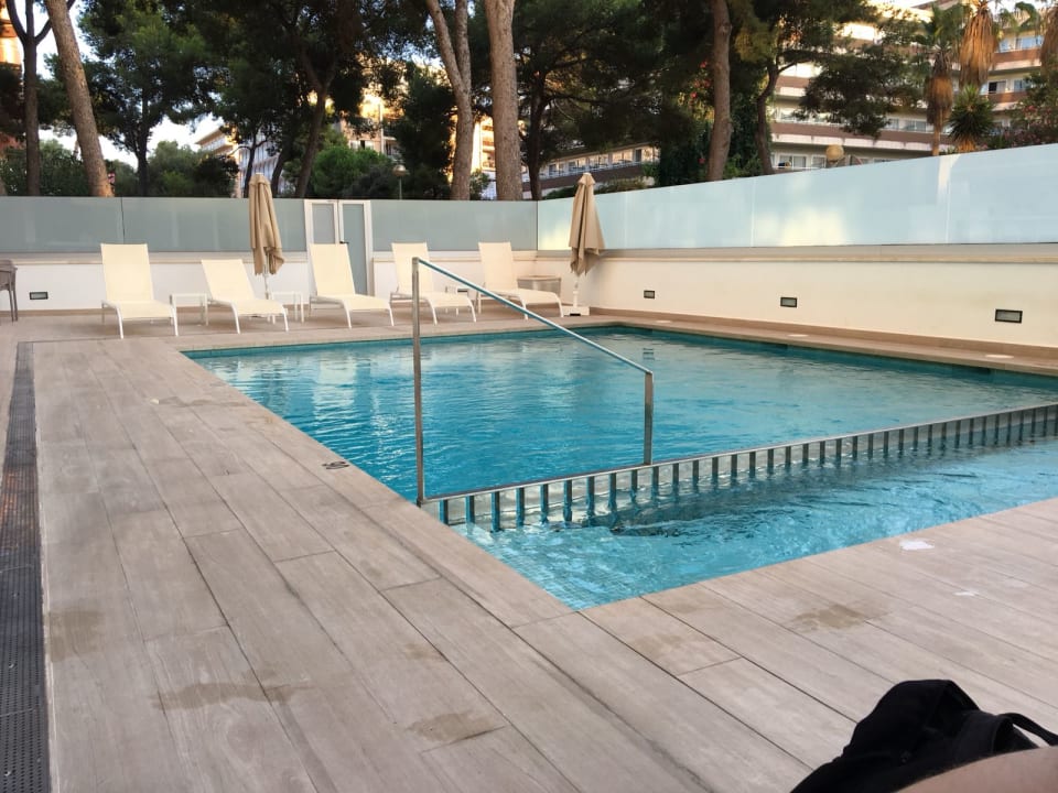 Pool HSM Son Veri - Adults Only