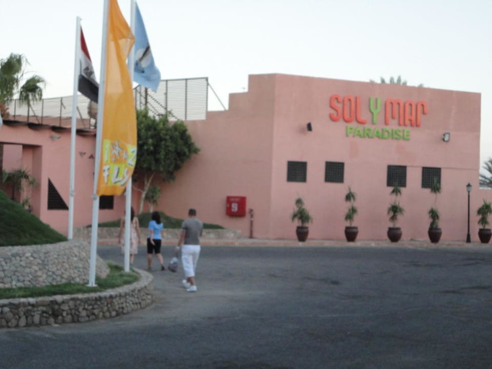Hauptgebäude Eagles Paradise Abu Soma