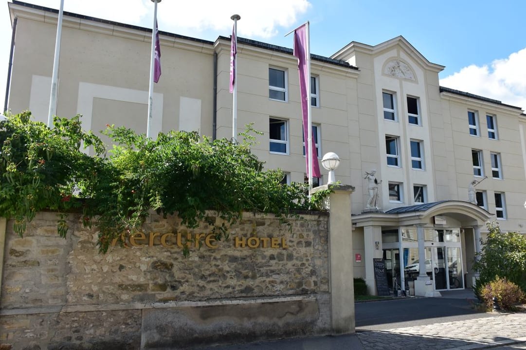 Außenansicht Hotel Mercure Royal Fontainebleau