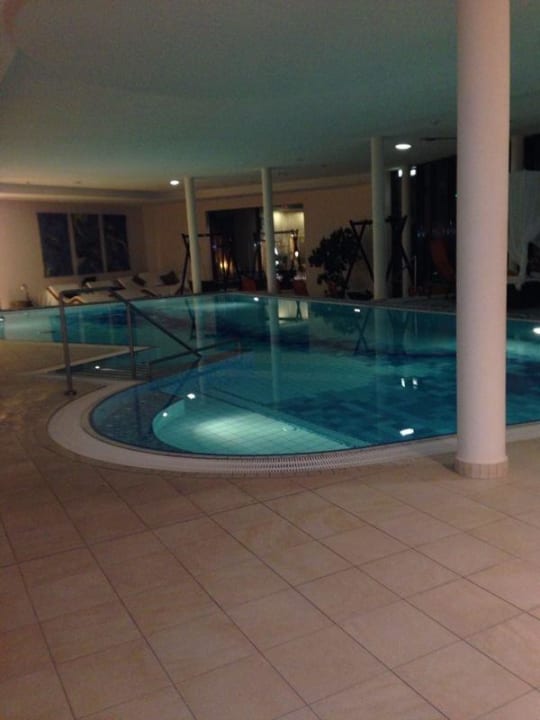 Pool innen Rieser Achensee Resort