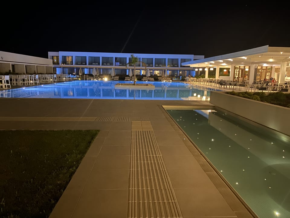 Außenansicht Gennadi Grand Resort