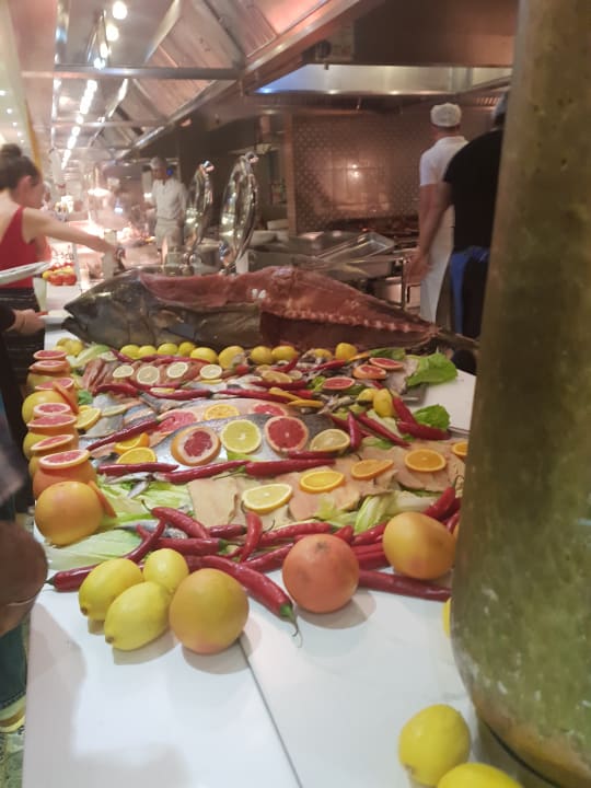 Gastro Royal Taj Mahal Hotel