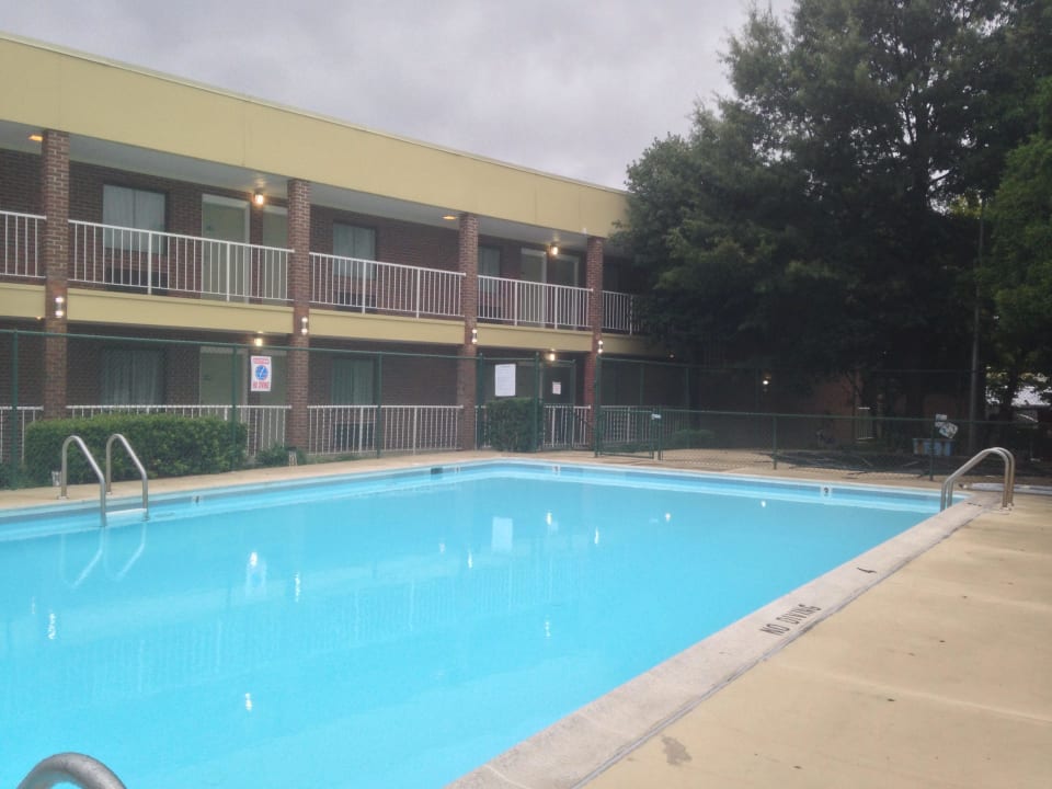 Pool Hotel Quality Inn Mt. Vernon