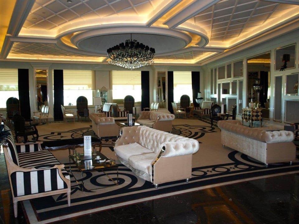 Lobby, beeindruckende Architektur Hotel Delphin Imperial