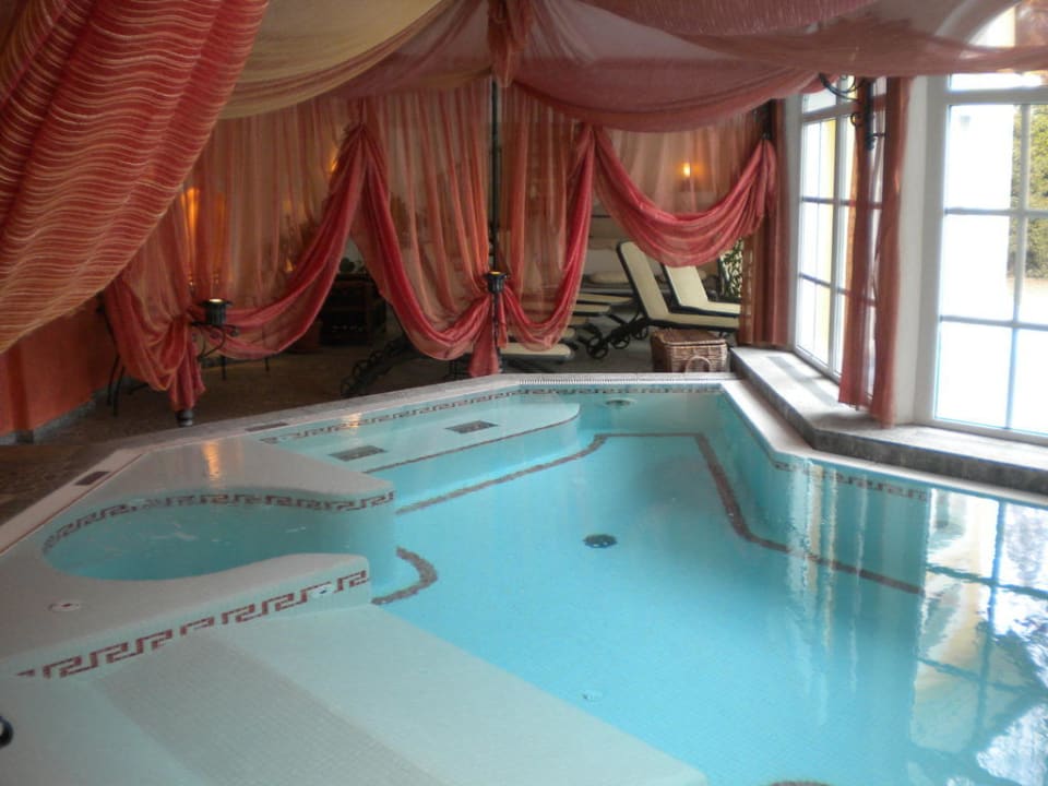 Innenpool Romantikhotel Zell Am See