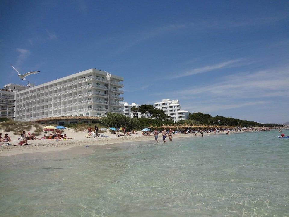 Hotel vom Strand aus gesehen Playa Esperanza Resort