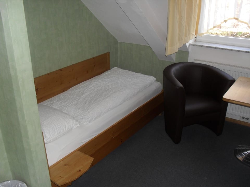 Basic-Einzelzimmer Hotel-Cafe Demling