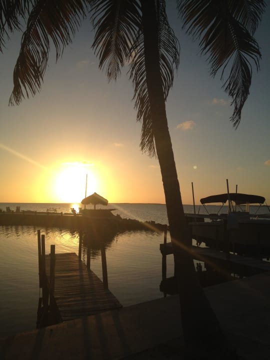 Sonnenuntergang vom Pier aus Hotel Rock Reef Resort