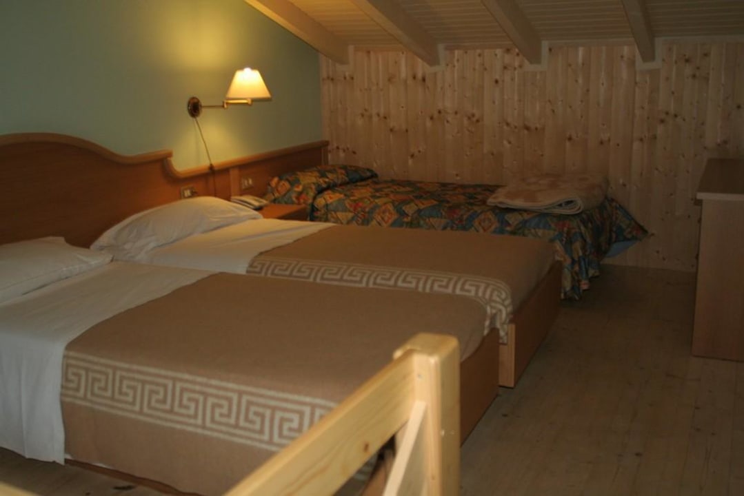 2 Stock Zimmer oben Centro Vacanze La Limonaia