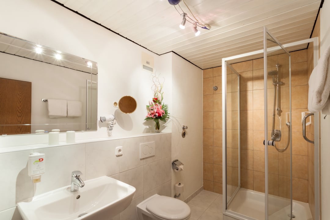 Zimmer AKZENT Haus Alpenrose