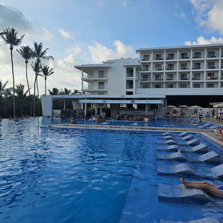 Pool Hotel Riu Sri Lanka