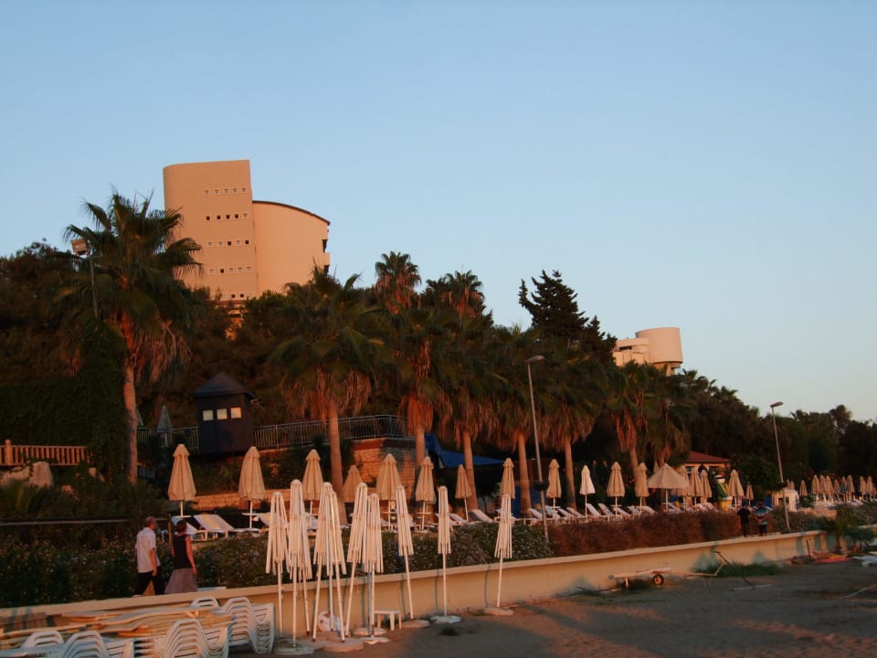 Strandpromenade Melas Resort Hotel