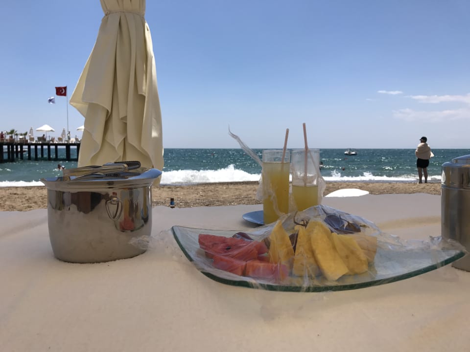 Strand Royal Wings Hotel