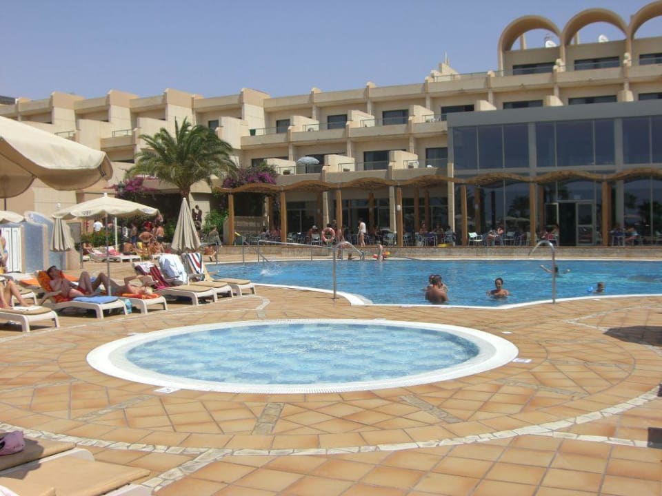 Poollandschaft SBH Hotel Taro Beach