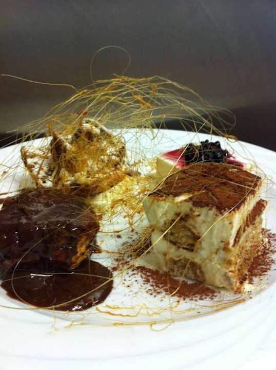 “Chi mangia il dolce, sputa l'amaro.”.. Villa Altieri