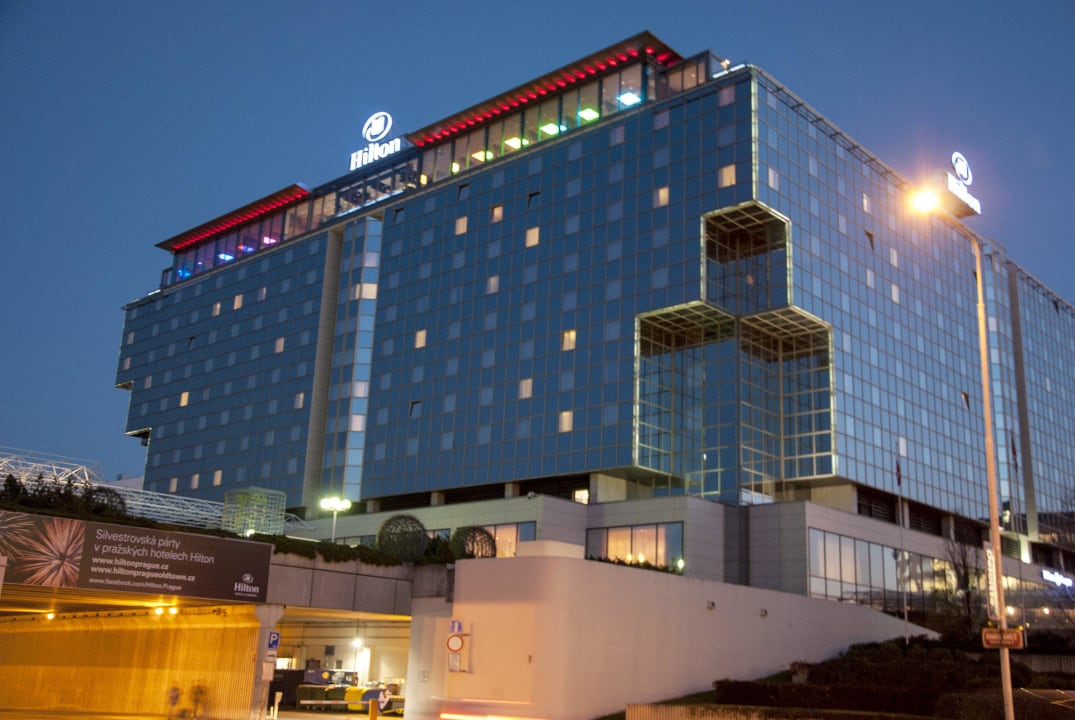 In der Dämmerung Hilton Prague