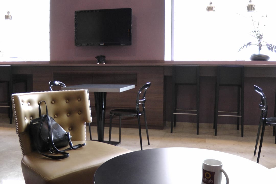 Hinterer Lobbybereich Aparthotel Adagio Vienna City