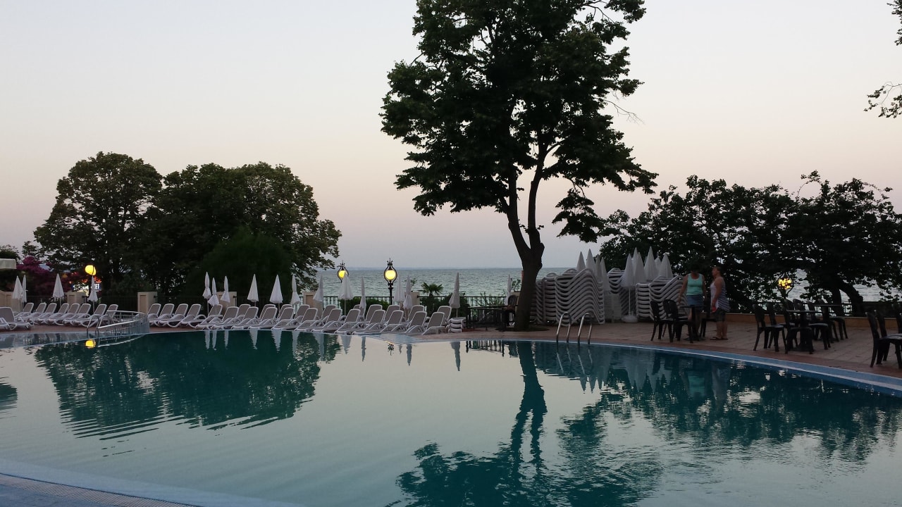 Ansicht vom Poolbereich GRIFID Vistamar