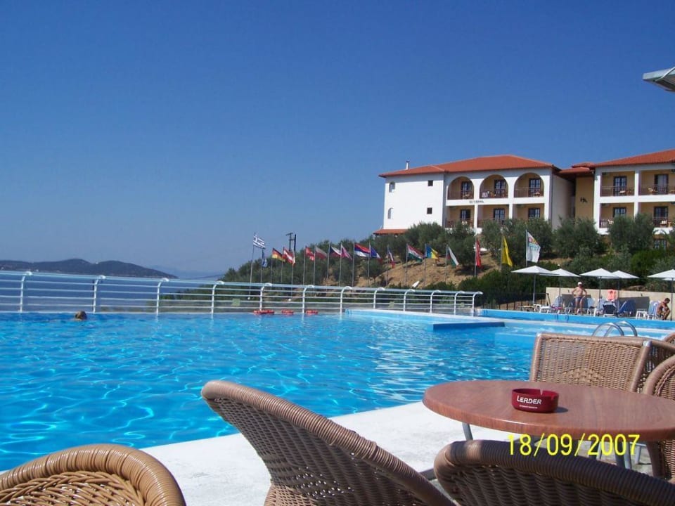 Hotelpool Akrathos Beach Hotel