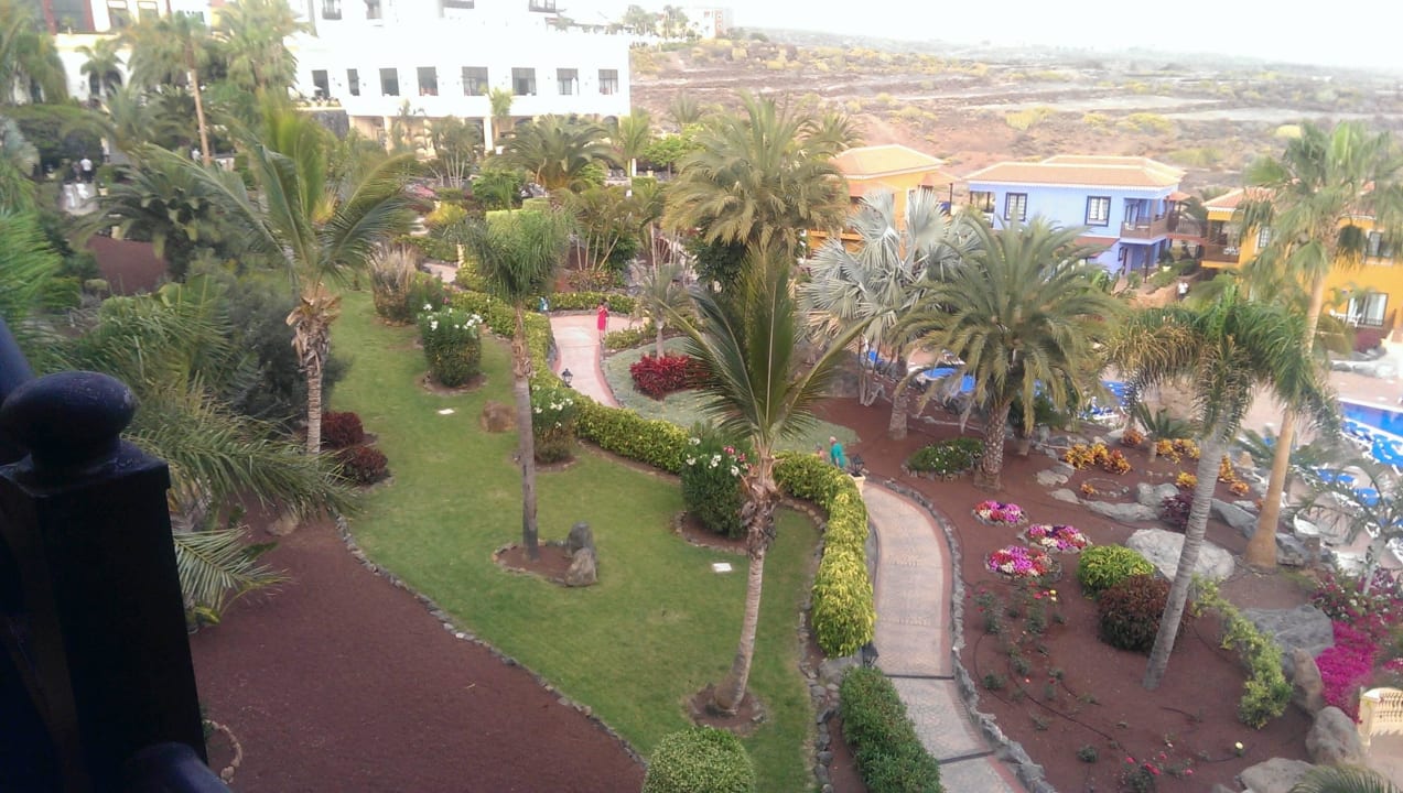 Blick auf den Garten  Bahia Principe Sunlight Costa Adeje