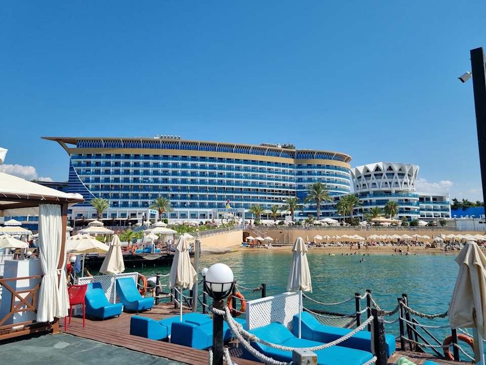 Außenansicht Granada Luxury Okurcalar