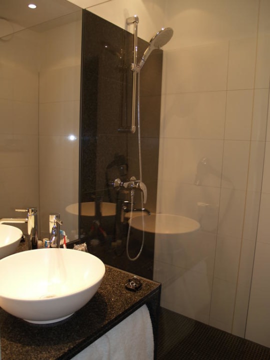 Bad Motel One Hamburg-Alster