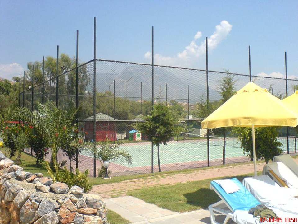 Tennis Senza Sunset Beach Hotel