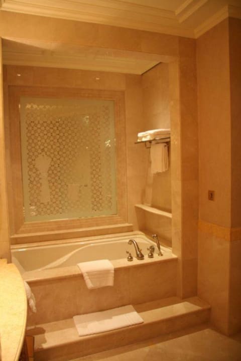 Emirates Palace, Pearl Zimmer 3409, “east wing” Emirates Palace Mandarin Oriental