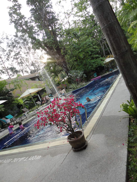 Einer der Pools Nai Yang Beach Resort & Spa