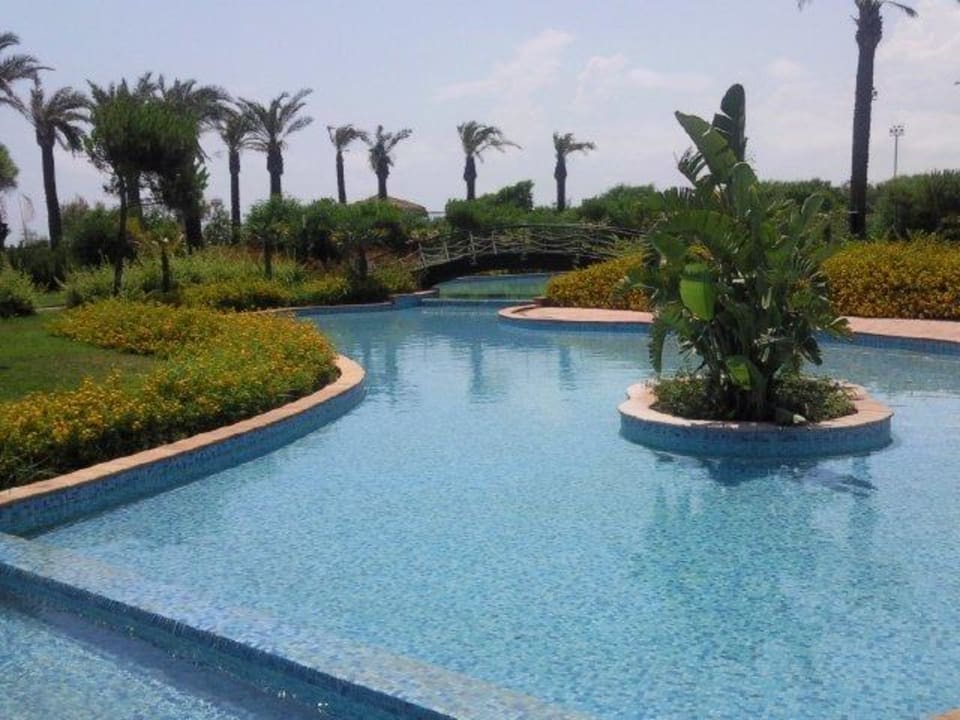 Pool Hotel Miracle Resort