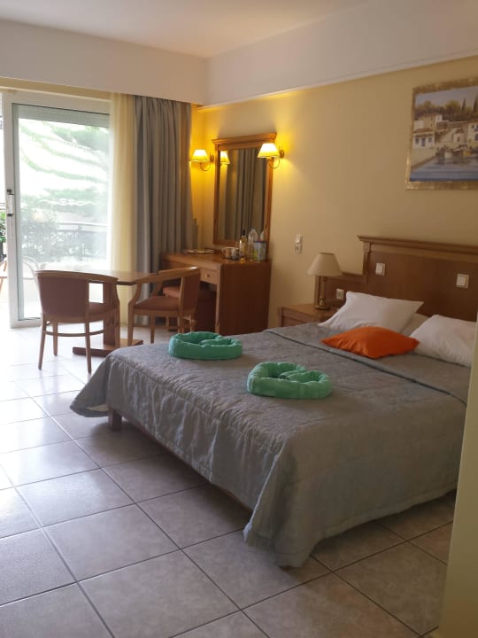 Zimmer 1413 Vantaris Palace