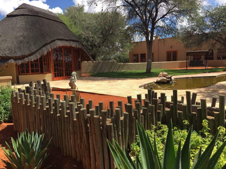 Außenansicht Intu Afrika - Zebra Kalahari Lodge