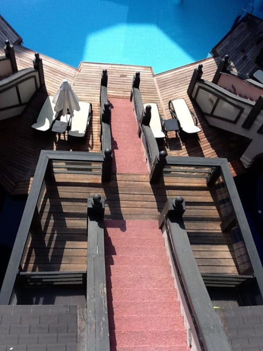 Zum Pool vom Familienzimmer aus Limak Lara Deluxe Hotel & Resort