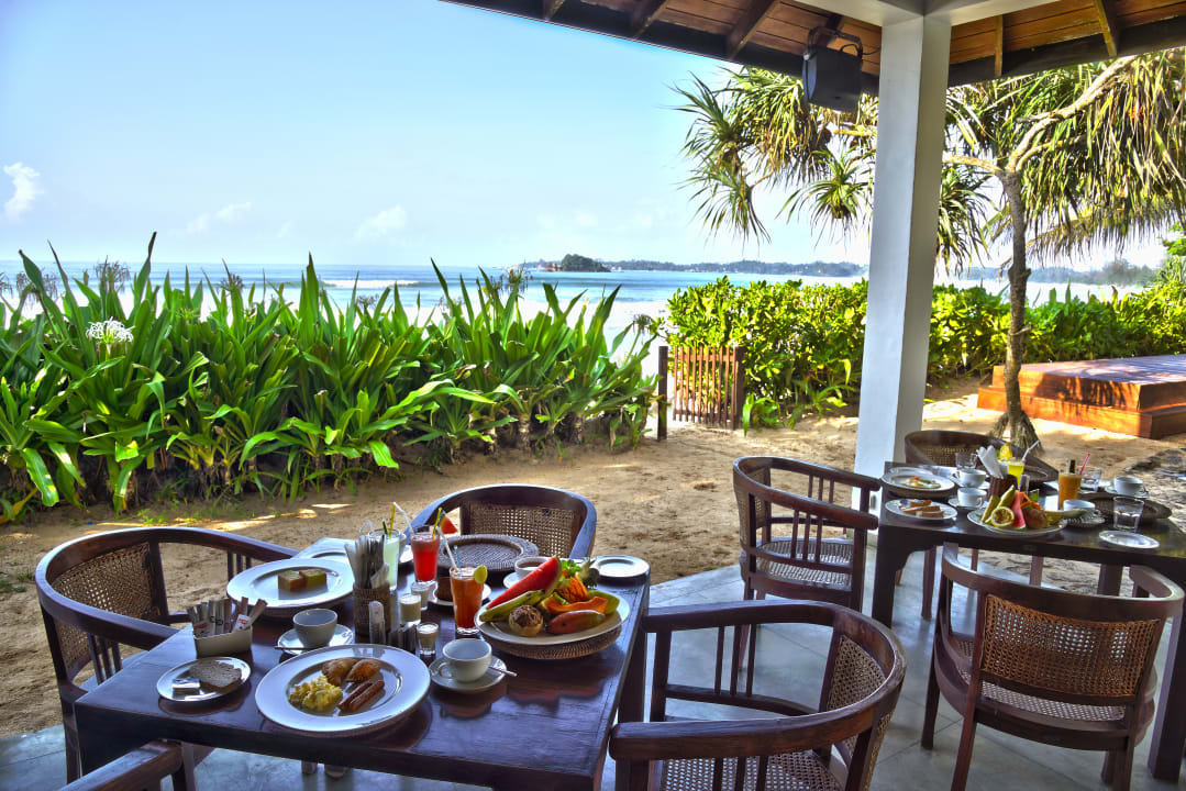 Gastro Hotel Weligama Bay Resort