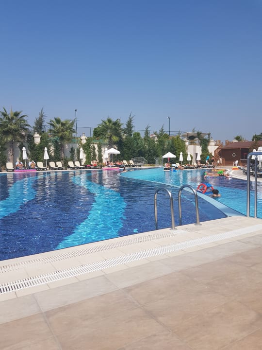 Pool Well Palace Side