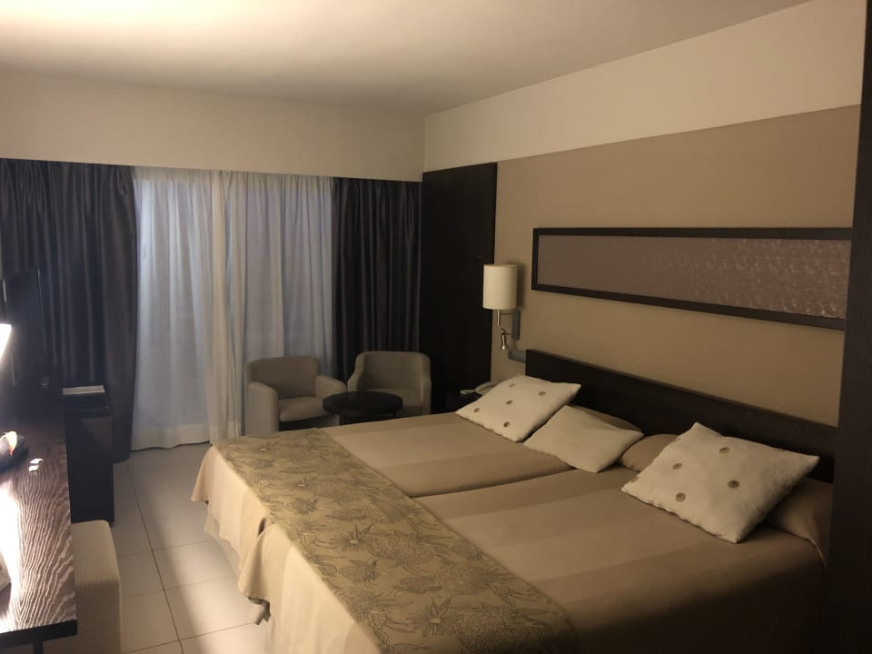 Zimmer Hipotels Mediterraneo