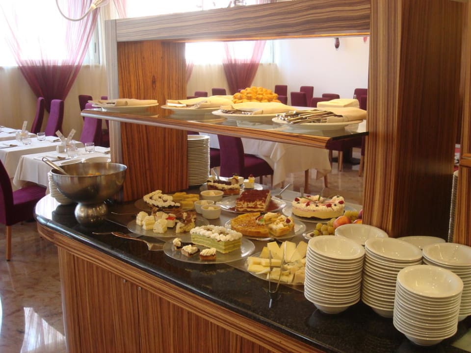Il buffet dei dolci Bibione Palace