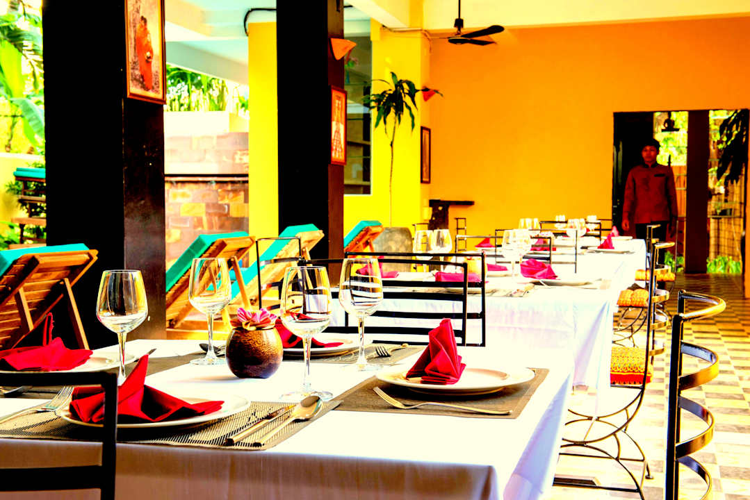 Gastro Residence Wat Damnak