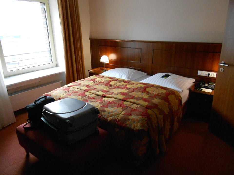 Bett Lindner Hotel Frankfurt Main Plaza, part of JdV by Hyatt