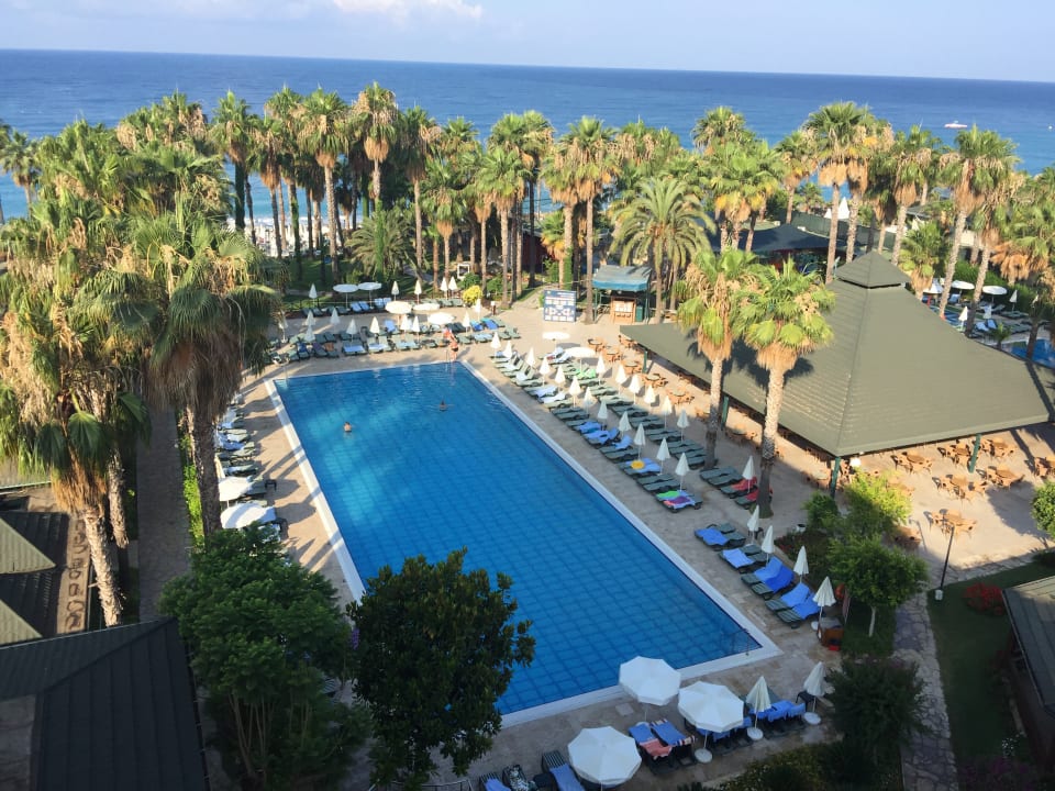 Pool Hotel Meryan