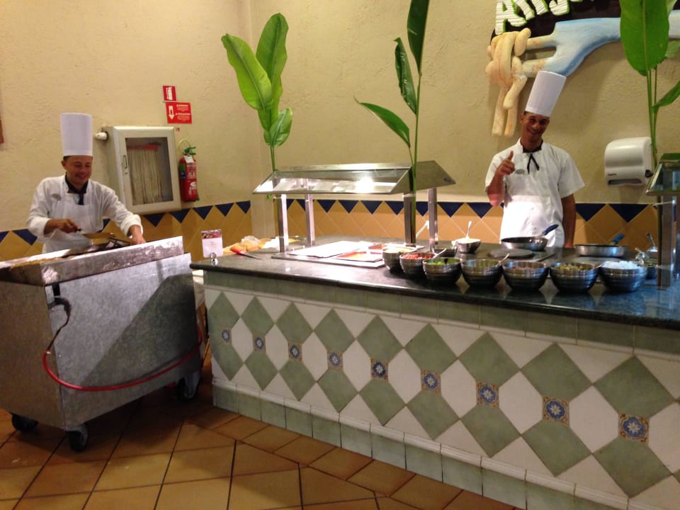 Koch im Buffetrestaurant Punta Cana Princess All Suites Resort & Spa